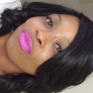 Meet your Posher, Elicia